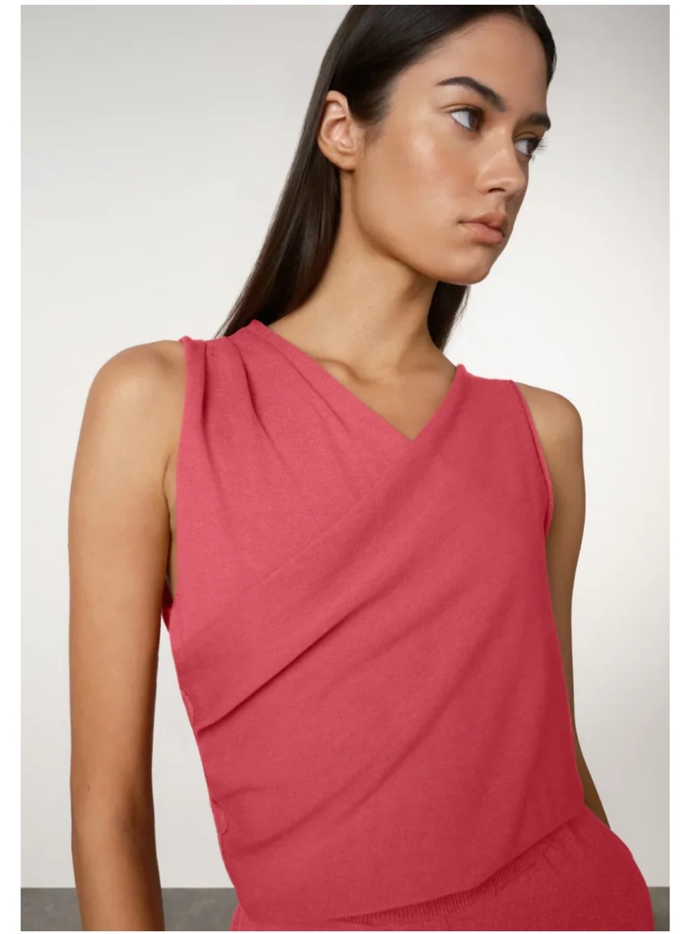 Zulu & Zephyr Sleeveless Rose-berry Draped V-Neck top
